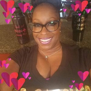 Meet your Posher, Traci